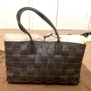 BV black Maxi Cabat Intrecciato Leather Tote with pouch